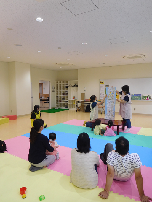 大きな絵本を読みました