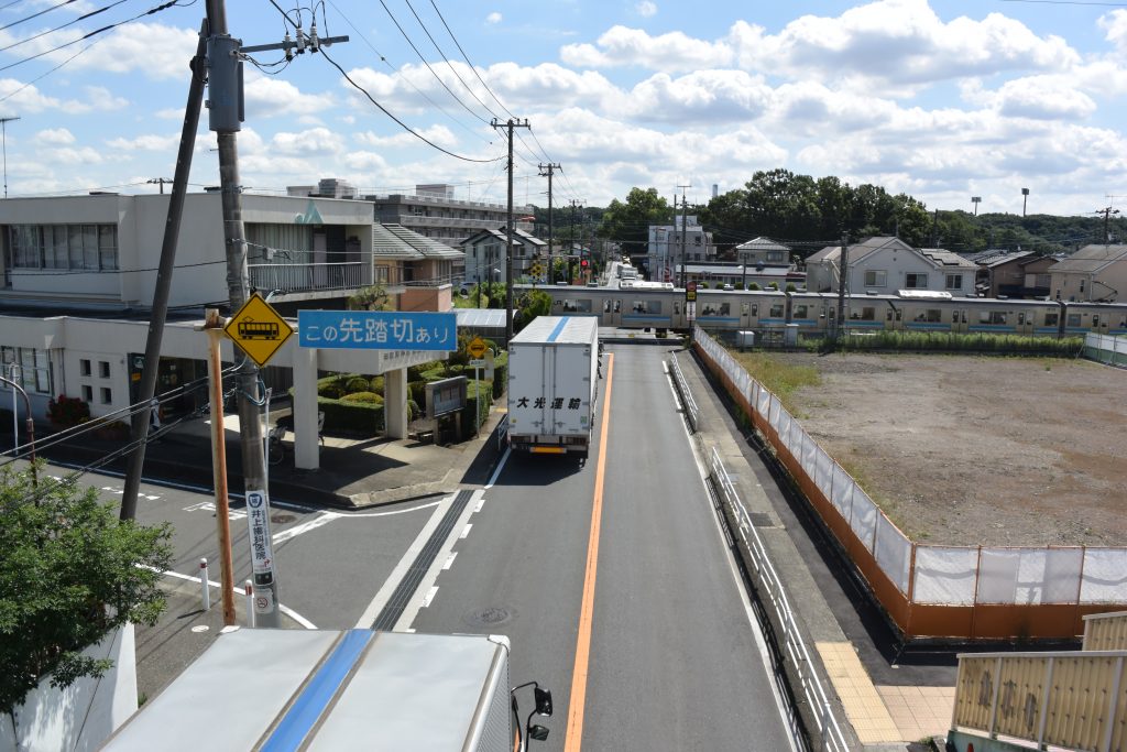 歩道橋より東（令和元年６月１８日）