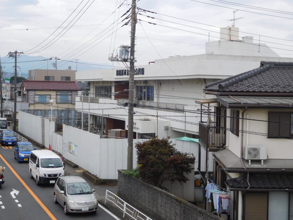 歩道橋より旧館（令和元年６月２７日）