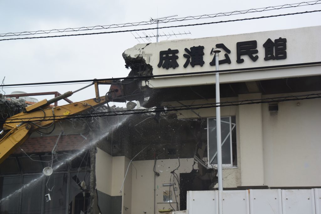 旧館正面②（令和元年７月１０日）