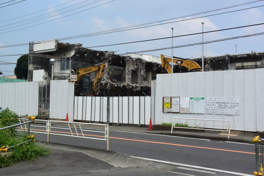 旧館正面①（令和元年８月１日）