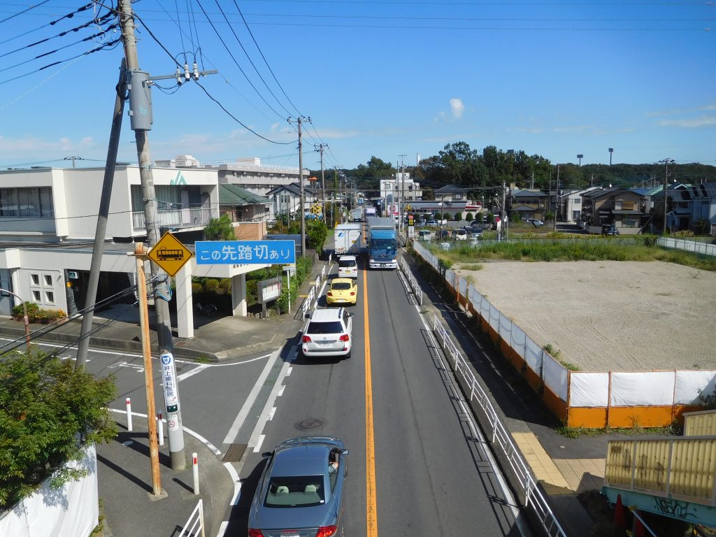 歩道橋より東（令和元年１１月９日）